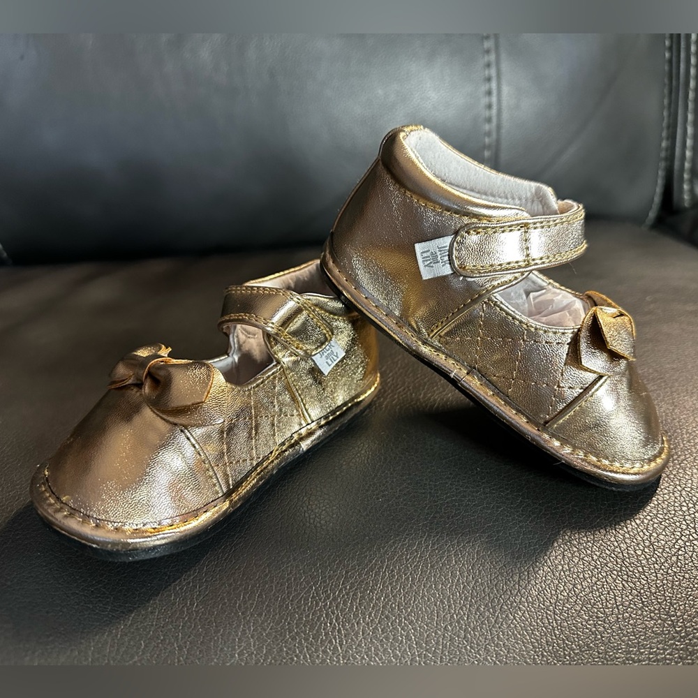 NEW Jack & Lily “My Shoes” (Dee) in Gold / Size 24-30 Months (US & CA: 7.5 - 8)